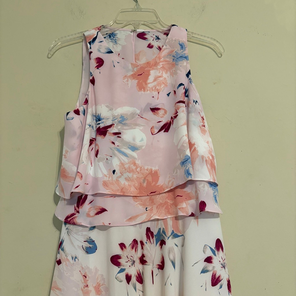 Women's IVANKA TRUMP Pink and White Floral Tiered Dress Size 6 - Picture 4 of 13